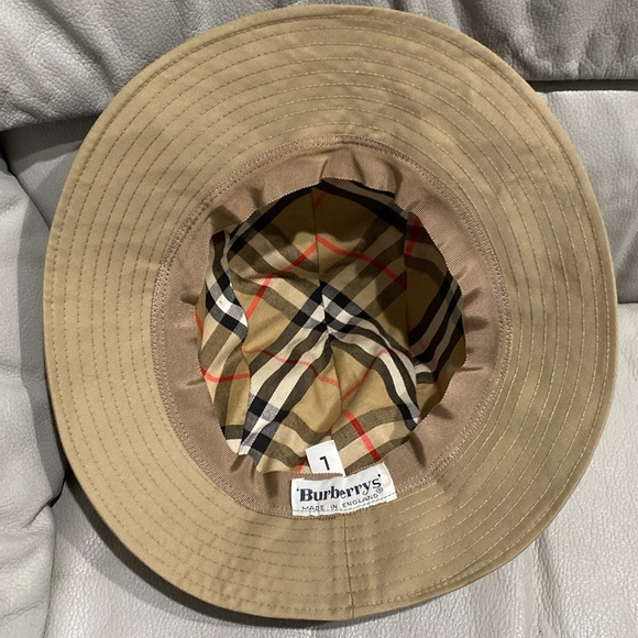 Vintage Burberry hat - Picture 2 of 4